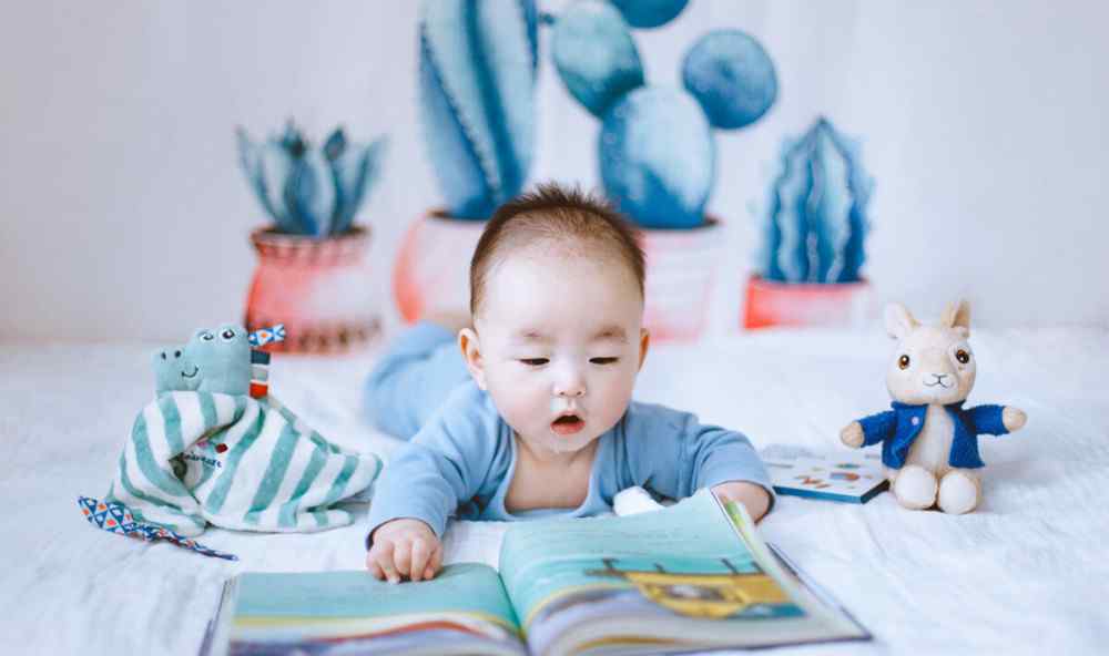 一岁半宝宝聪明的表现 一岁宝宝是否“聪明”，多有“6方面”特征，说明家人很会教养