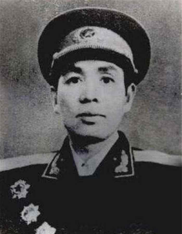 王兆相 全军唯一一例，这个师长是中将，他的军长和另外三个师长是少将