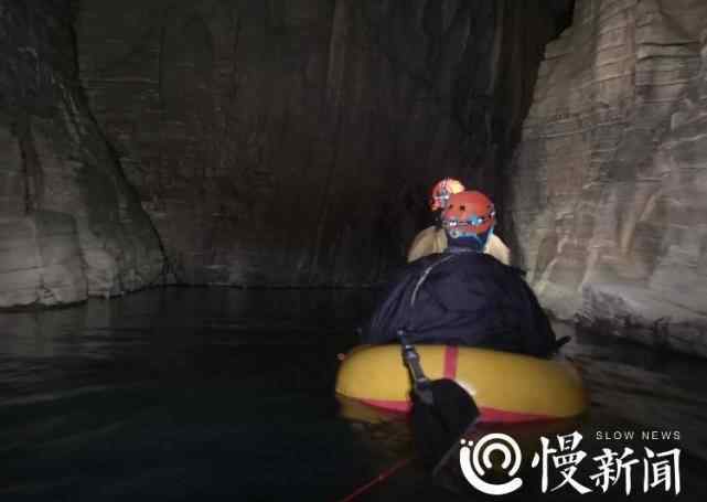 惊天洞地 重庆地下峡谷的5天4夜 每进一步都惊心动魄