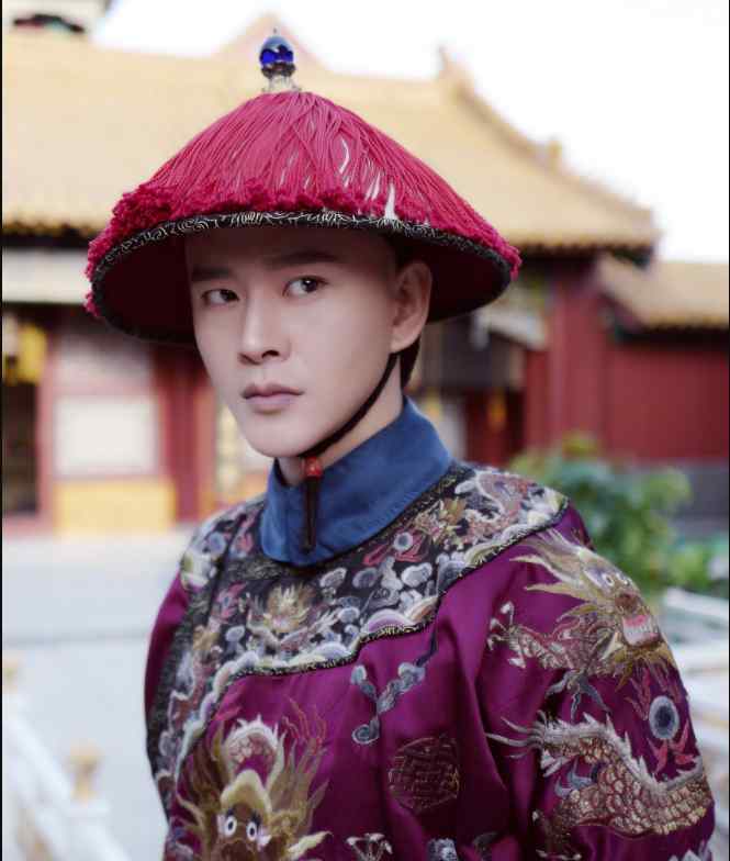 王小橙 《如懿传》中13位嫔妃外的演员，古现代装大赏，李玉竟然这么帅