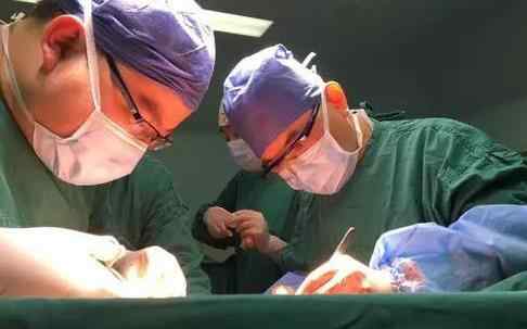 自体心脏移植 32岁女子自体肝移植救自己 肝脏离体5小时被接回