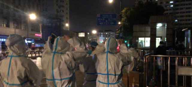复旦附属肿瘤医院徐汇院区门诊停诊 1人疑似 到底是怎么一回事