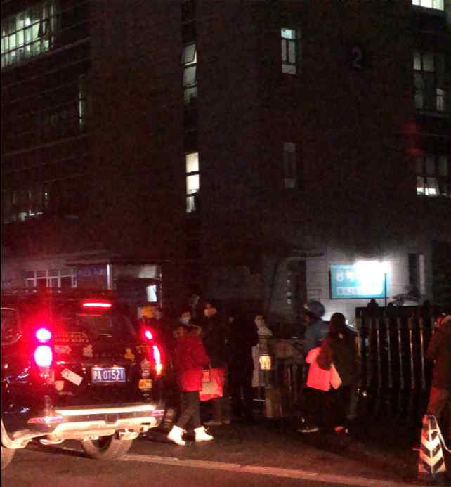 复旦附属肿瘤医院徐汇院区门诊停诊 1人疑似 到底是怎么一回事
