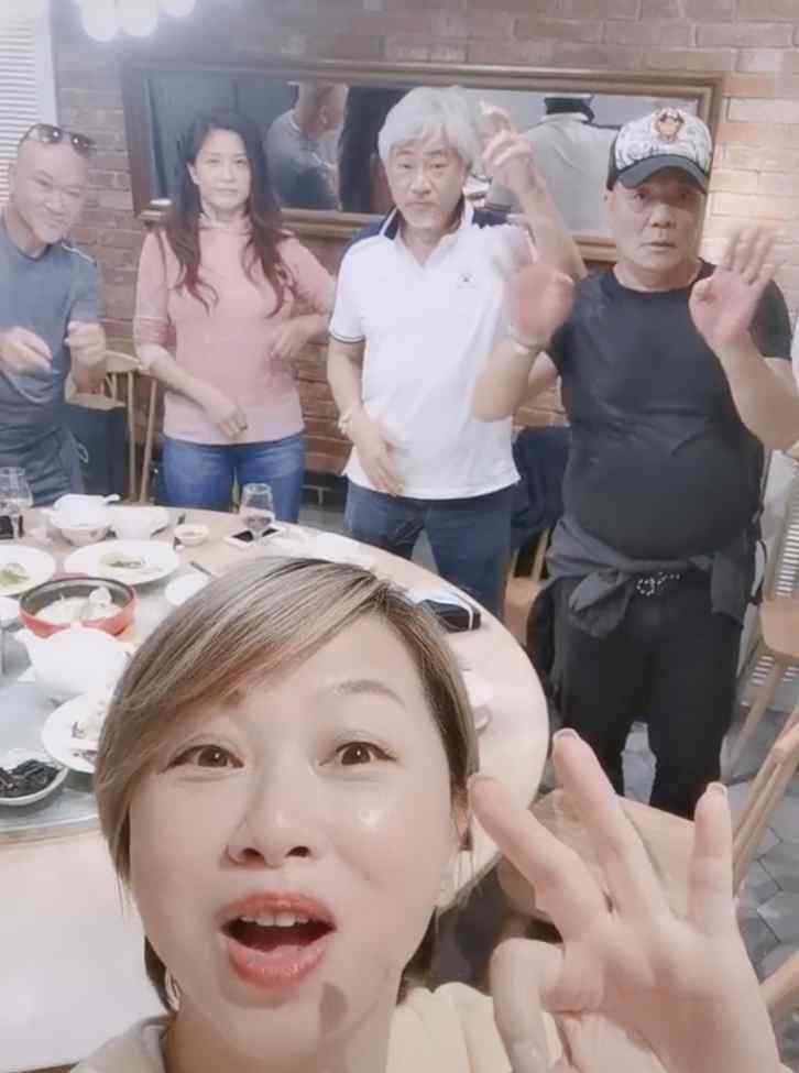 扬明 62岁“韩宾”尹扬明近照曝光，满头白发显慈祥，曾因赌博输掉身家