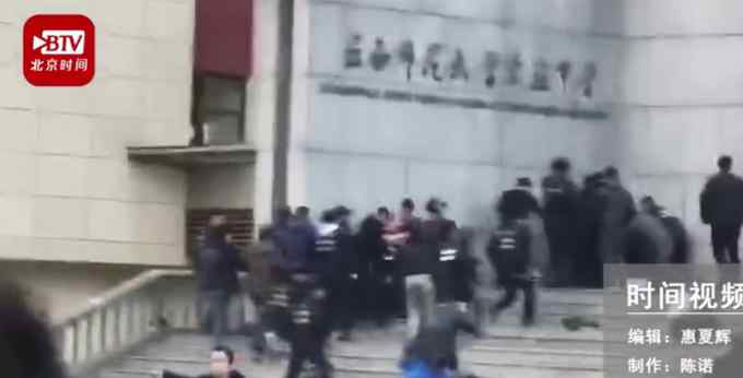 击毙瞬间视频曝光！云南劫持学生嫌犯已被警方击毙 其致1死7伤