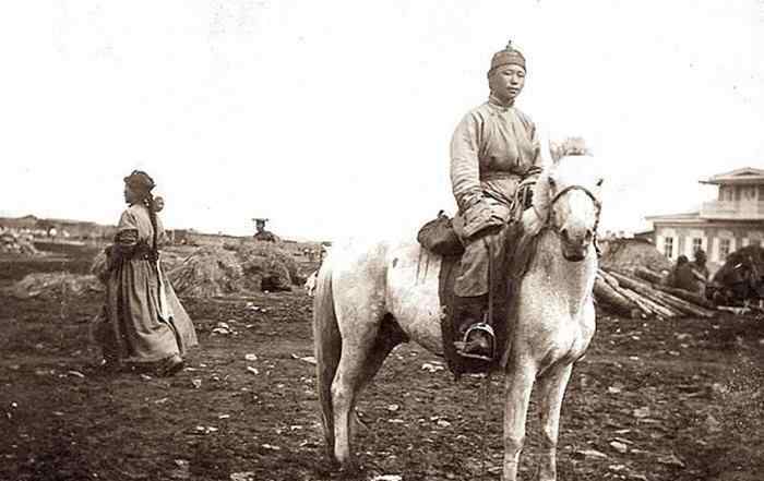 蒙古什么时候从中国独立的 清末时，外蒙古从中国独立出去，其中滞留的十几万汉人去了哪里？