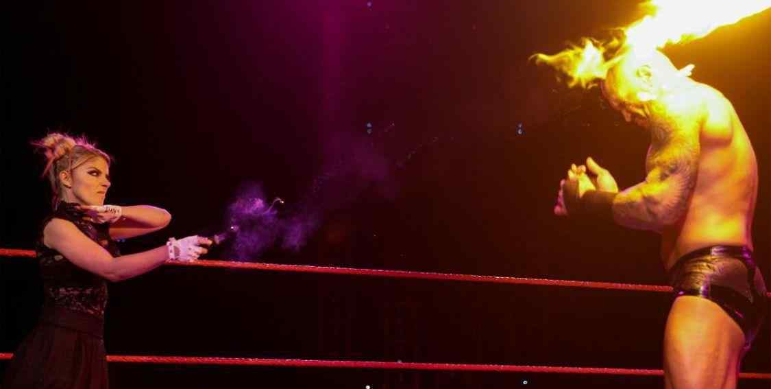 兰迪奥顿电影 WWE官方宣布,毒蛇兰迪只被轻度烧伤,这样的科幻剧情你能接受吗?