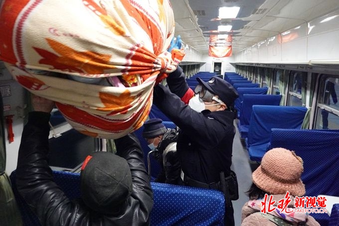 春运第一天情况如何？首趟出京列车上座率22% 每两小时消杀一次