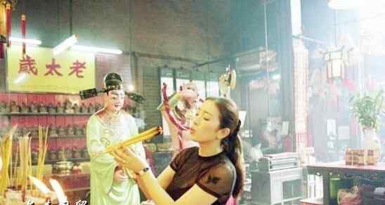 巩俐性感 巩俐20年前旧照曝光，身穿透视装婀娜多姿性感妩媚