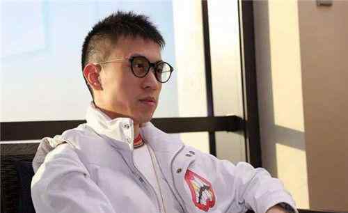上海沪上皇秦奋 “沪上皇”秦奋到底啥来头？千万豪车十几辆，他爸比宗庆后还有钱