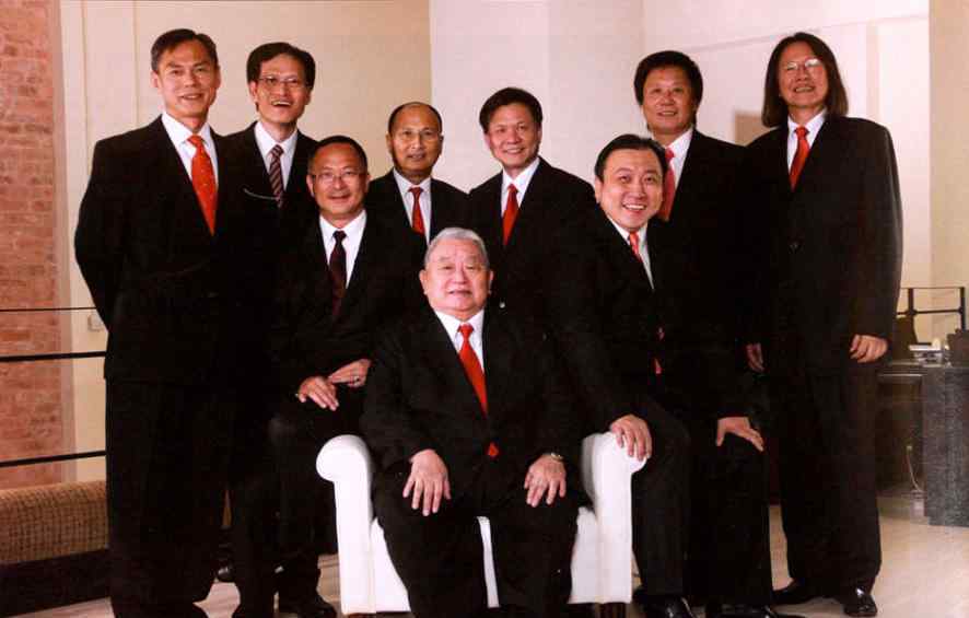 杨康的扮演者 83版射雕背后的故事：导演弟子八俊杰，女主早逝，龙套成巨星