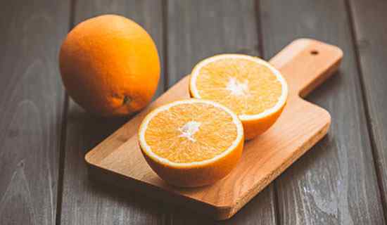 一天吃几个橙子最好 吃橙子虽然好处多，但并不是每个人都适合吃的