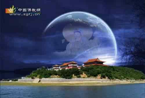 江映月 妙印法师：千江映月，一个月亮，一千条江，江江有月，请问：月亮是一个，还是一千个？