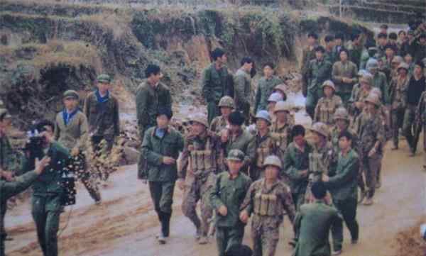 中越战争后的越南割让 中越战争结束后，越南为什么倒退20年？看看我军撤退时做了什么？