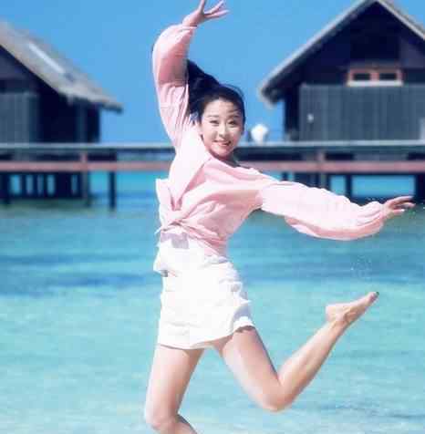 爱情美剧盛典苗圃罗晋 罗晋爱过她，气质不输唐嫣，是中国唯一会开飞机的女星