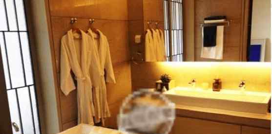 王石原配 王石晒出了自己北京的豪宅：卫生间装修像酒店一样，客厅很豪华