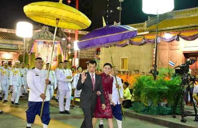 泰国国王 泰国人民需要像国王行跪拜之礼那中国游客见到国王怎么办