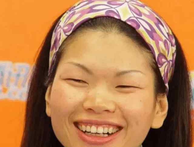 吕燕图片 吕燕被称中国最丑超模，嫁法国帅哥改变基因，9岁儿子却颜值逆天