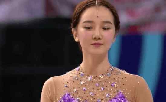 体操公主 体操公主被迫退役，无奈转行成演员，素颜不输王丽坤