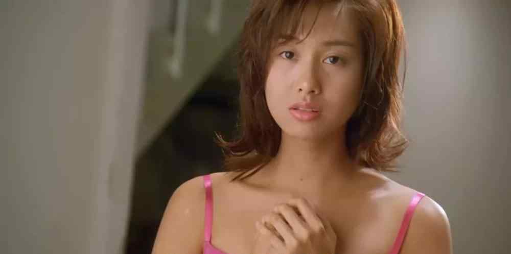 朱茵马德钟 朱茵主演的四部香港恐怖片，不卖弄性感的她，演技值得一个影后吗