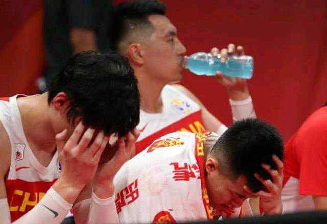 亚洲男篮 中国男篮无辜受罚！世界杯+亚洲杯！FIBA对中国篮球不太友好