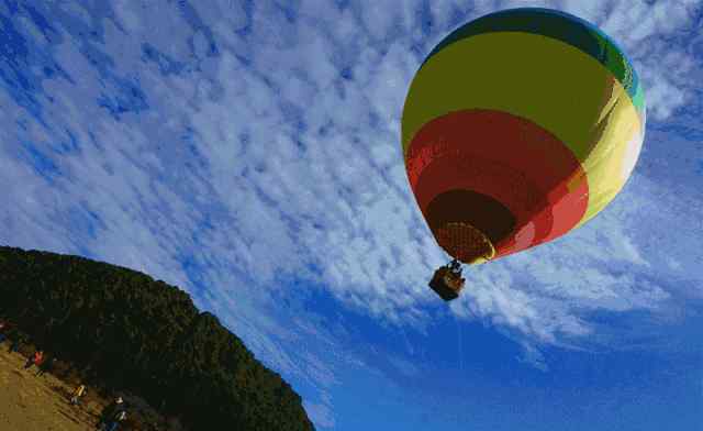 福州气模 福州一男子准备热气球浪漫告白，五一就在龙台山！强势围观，这还有风筝、油纸伞、气模......（文末附赠1800张免费门票）