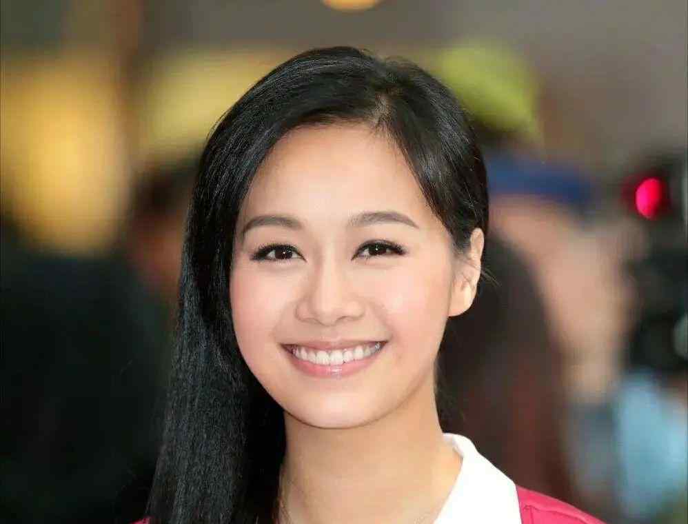 黄心颖疑被封杀 激吻门10个月后，黄心颖处境尴尬疑被封杀，TVB高层回应了
