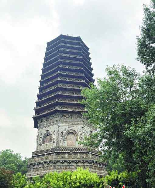 慈寿寺 玲珑公园：中国第一条铁路曾穿过 四百年的慈寿寺塔在此矗立
