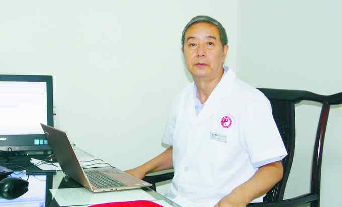 中医抗癌 韩世明：不必“谈癌色变” 中医药抗癌副作用小