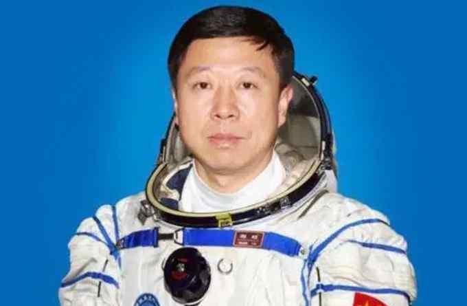 航天员刘旺 特级航天员刘旺被授予少将军衔 曾随“神九”在太空与“天宫一号”对接
