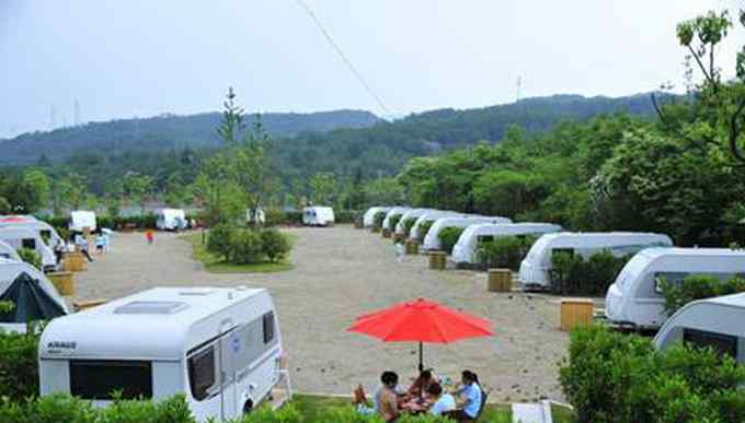 北京国际露营公园 京郊房车营地悄然兴起 与家人一起来这里亲近自然！