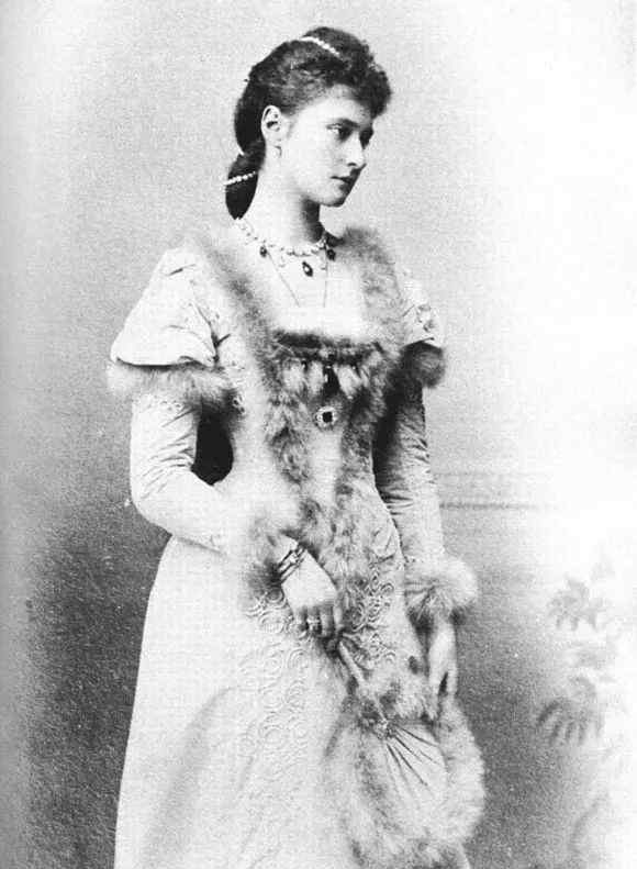英国王室的林黛玉 远嫁俄国成末代皇后