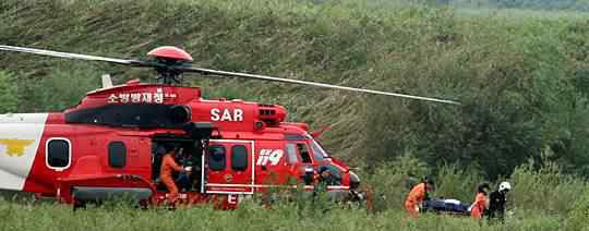 韩国一架救援直升机在韩国五大名山之首的智异山附近坠毁