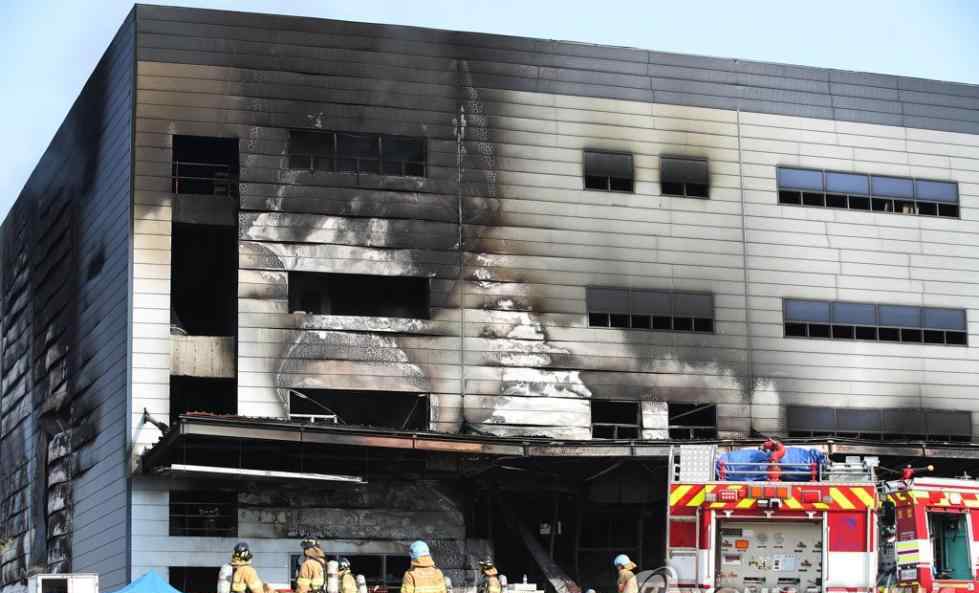 韩国京畿道利川市物流仓库施工现场火灾 共有38人死亡