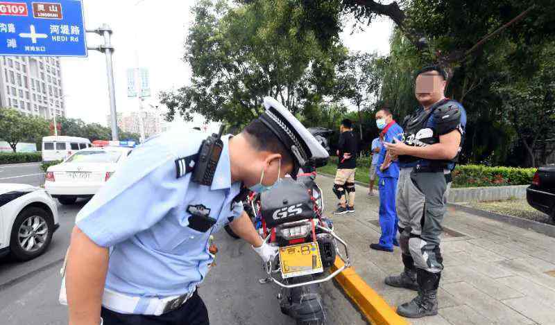 北京摩托车改装 门头沟2小时查处摩托车违法14起，警方提醒切勿这样改装