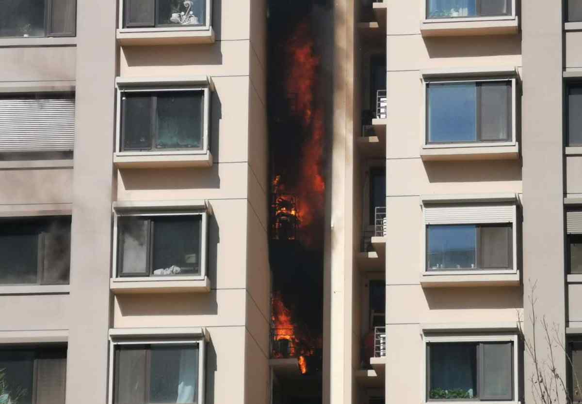 大兴大火 突发！北京大兴这小区着火，火势从六楼蔓延已引燃楼上数层