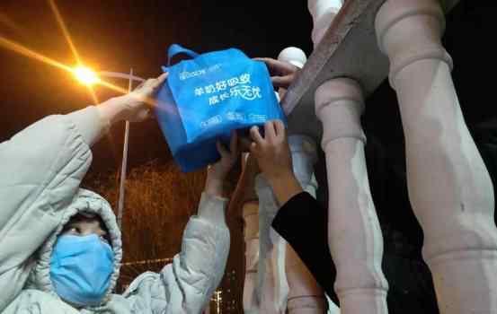 百叶结怎么打 近千张笑容打动人心，佳贝艾特“中国婴你更美”让困境婴幼儿受惠