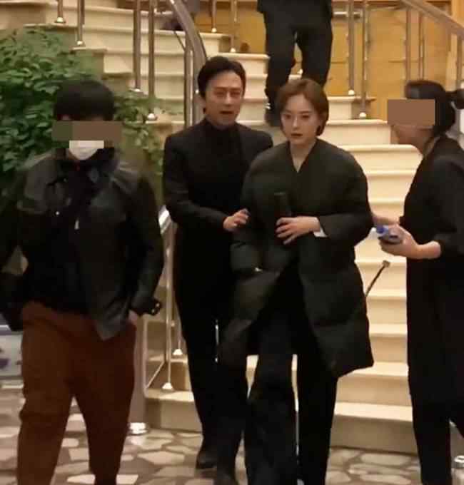 邓超好像孙俪的保镖
