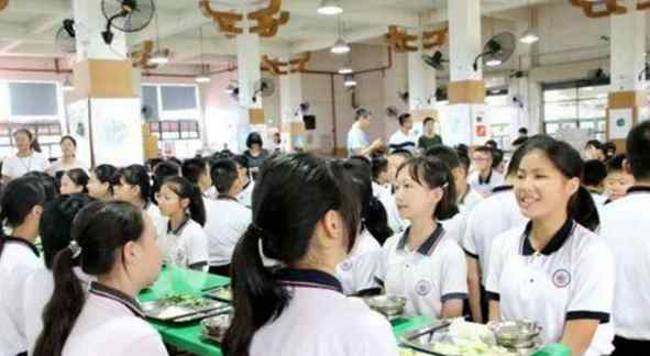 广东一学校推出危机体验餐 真相到底是怎样的？