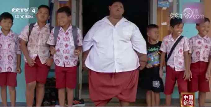 世界最胖男孩减重200斤 前后变化有多大？网友：太不容易了！