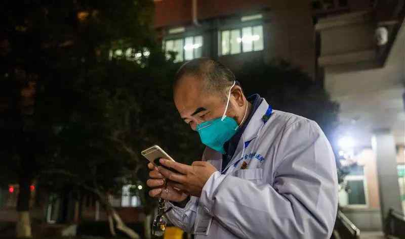 张定宇拟任湖北卫健委副主任 金银潭医院院长张定宇有了新职务，拟任湖北卫健委副主任！还有三人表现突出获重用