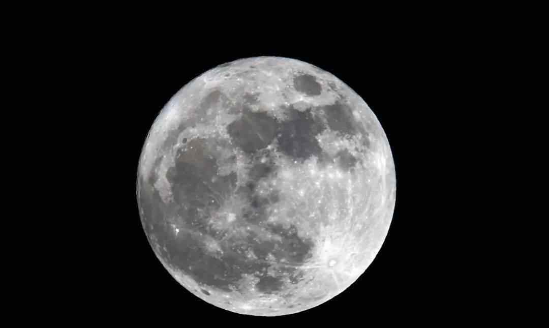 天王星冲日 本周末福州的月亮又圆又……小！原因是......