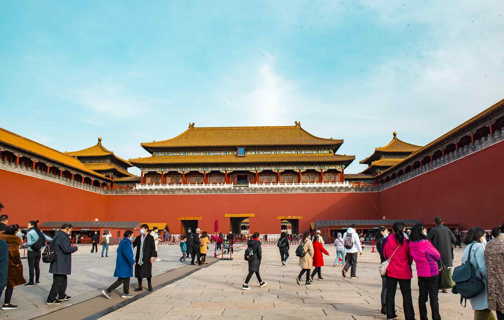 北京故宫的传说 北京故宫传说多，乾清宫侧面有个不起眼的小门儿，可是大有故事