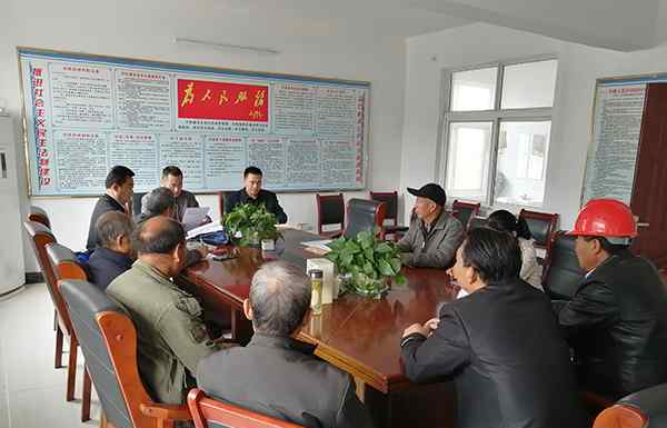 涉黑兄弟非法采矿获利20亿 7名村干部成"打工仔"