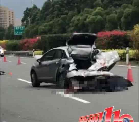 福州车祸 突发！福州长乐国际机场附近路段发生车祸！三人倒地！