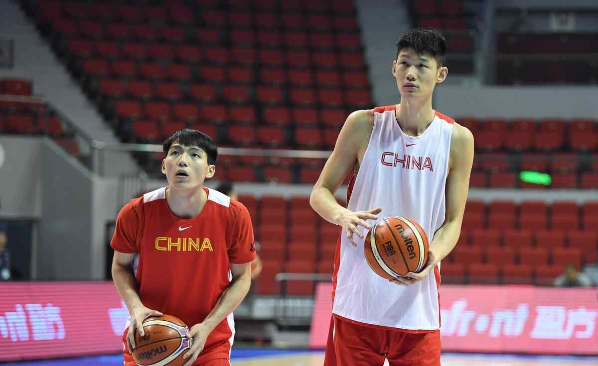男篮国家队名单 中国男篮集训大名单出炉，21岁超新星入围，周琦郭艾伦落选