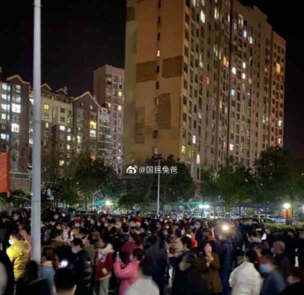 湖北孝感回应100人在小区聚集 聚集在干吗