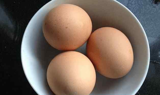 冲鸡蛋 一天一碗开水冲鸡蛋，好处多多！