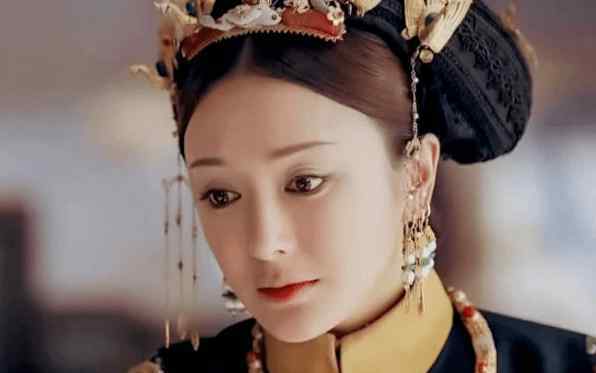 富察皇后照片 “富察皇后”最佳的人选其实是杨幂，而且早期剧照曝出后，“白月光”就是她