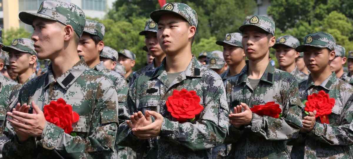 当兵有前途吗 大学应届毕业生去当兵还会有前途吗？